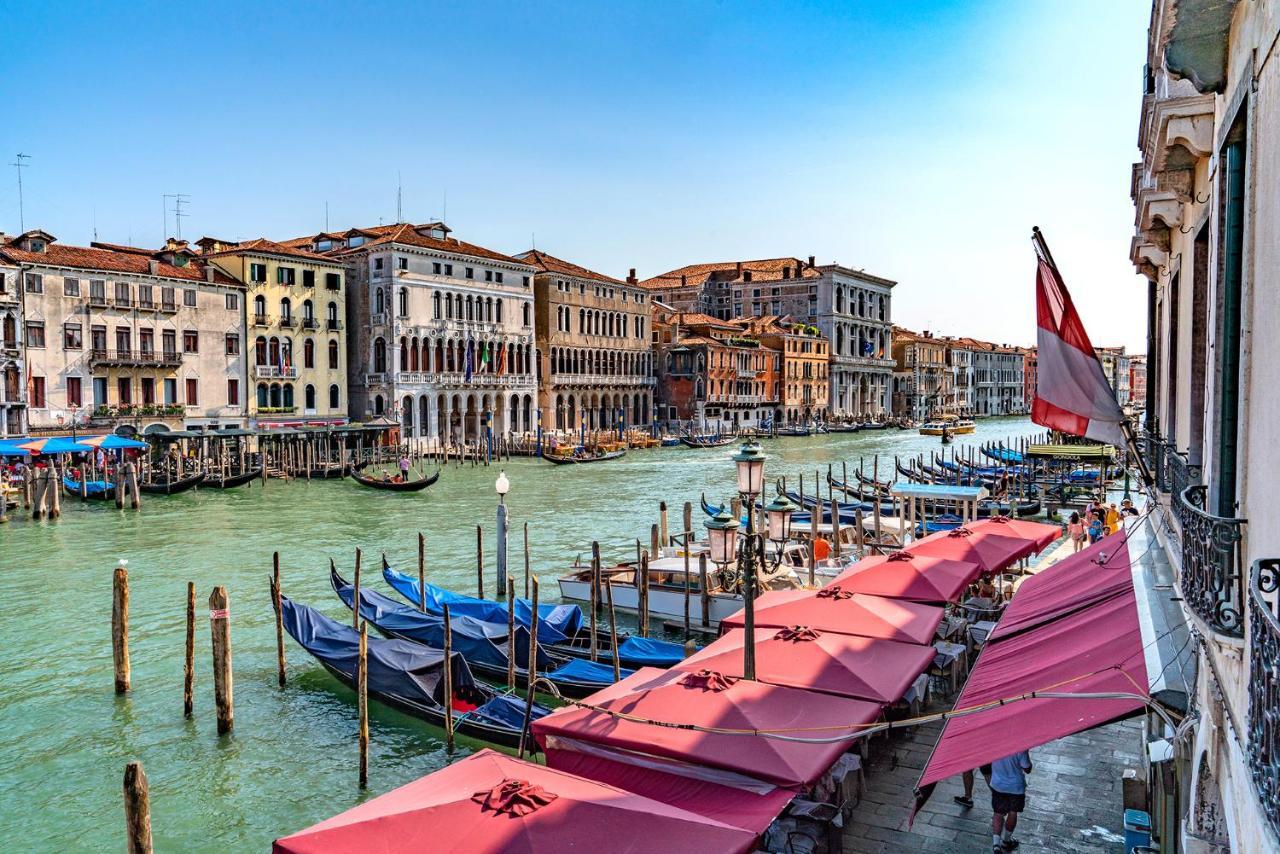 Ca' Fornoni Grand Canal Venetië Buitenkant foto